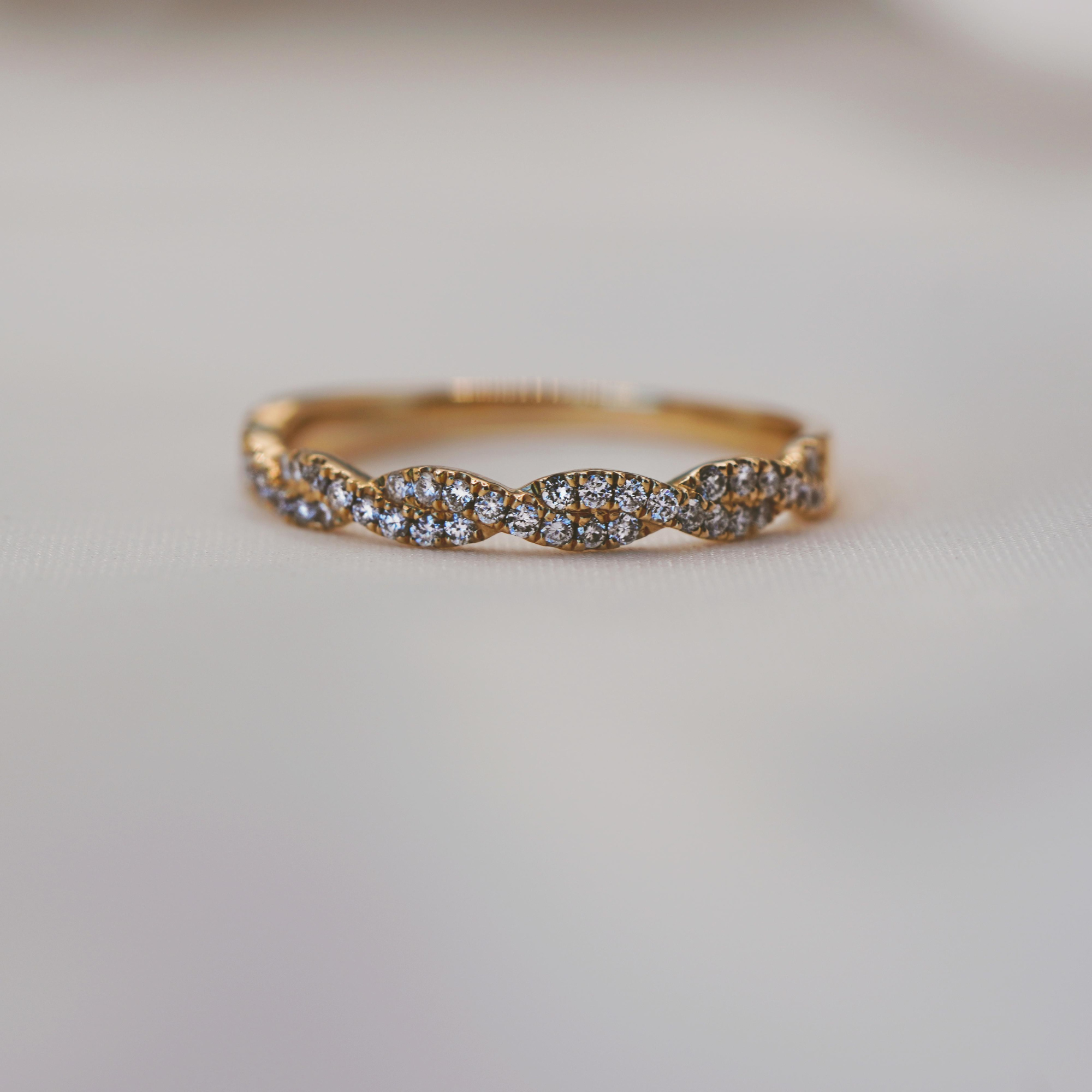 Twisted Pave Wedding Band 0.25 TCW